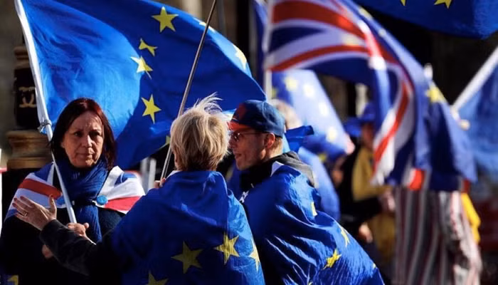 Hạ viện Anh thông qua dự luật trì hoãn Brexit