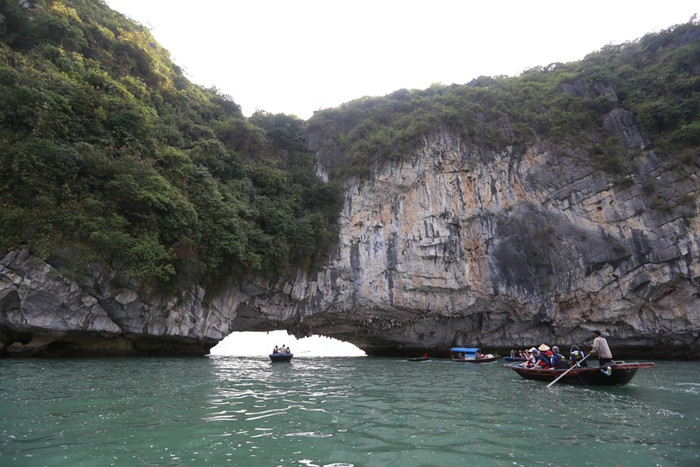 Khám phá Vịnh Hạ Long, Lan Hạ trên du thuyền Oriental Sails