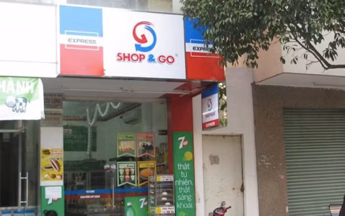 Vingroup mua chuỗi cửa hàng tiện lợi thua lỗ với giá 1 USD