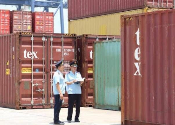 Lô hàng trái phép của Công ty TNHH dịch vụ và thương mại cơ khí PTL Lô hàng trái phép của Công ty TNHH dịch vụ và thương mại cơ khí PTL
