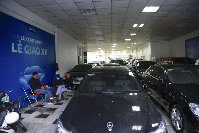 Lãi suất tăng cao, ngân hàng “thiếu room” 