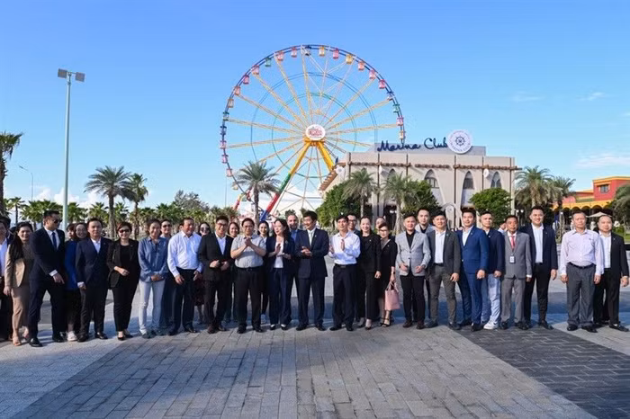Thủ tướng Chính phủ Phạm Minh Chính và đoàn công tác chính phủ trong chuyến ghé thăm NovaWorld Phan Thiet