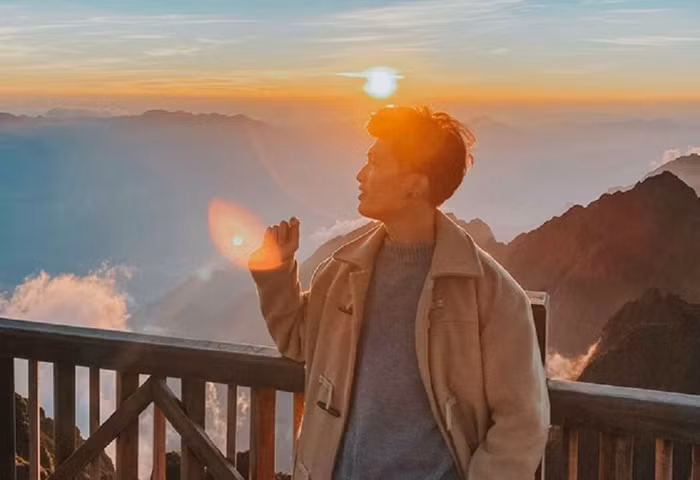 Travel blogger Tô Thái Hùng
