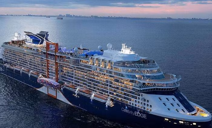 Con tàu du lịch EDGE của Celebrity.