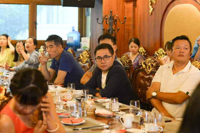 bữa sáng doanh nhân