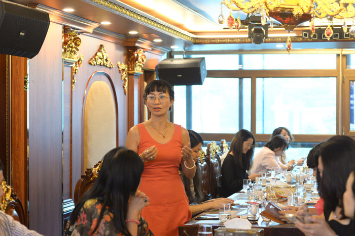 bữa sáng doanh nhân