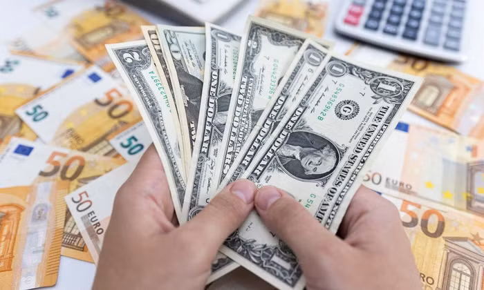 Tỷ giá USD hôm nay ngày 9/2: USD tự do quay đầu giảm sâu, khoảng cách với ngân hàng thu hẹp