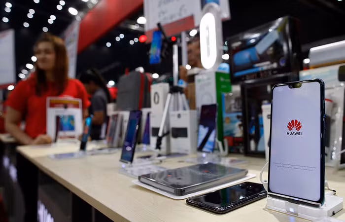 Nga "xung phong" cung cấp hệ sinh thái phần mềm cho điện thoại thông minh Huawei