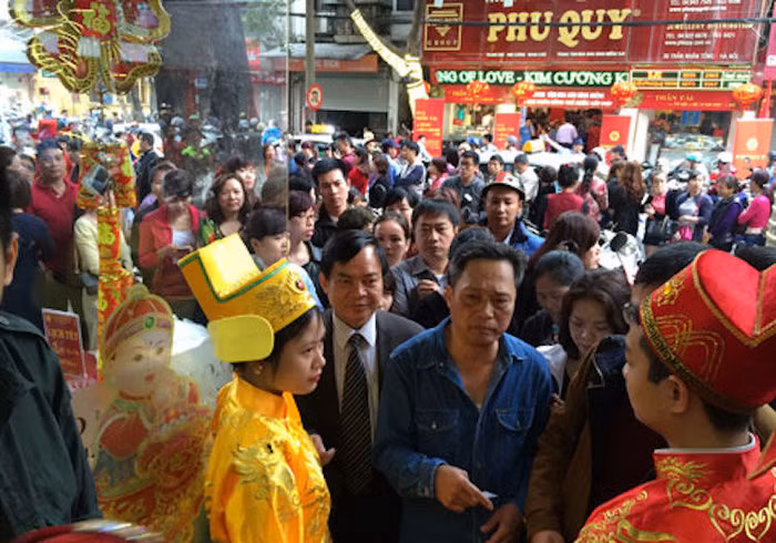 Vì sao nhiều người muốn mua vàng ngày vía Thần tài?