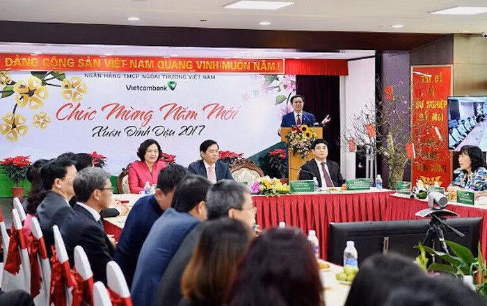 Vietcombank trình Thống đốc phương án hỗ trợ 1 ngân hàng yếu kém
