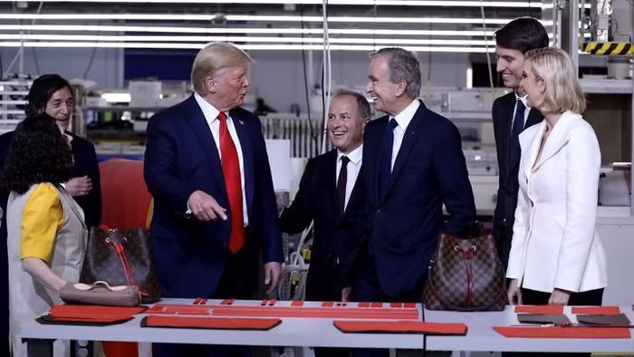 Louis Vuitton… “made in USA”: Nước đi mạo hiểm của Michael Burke?