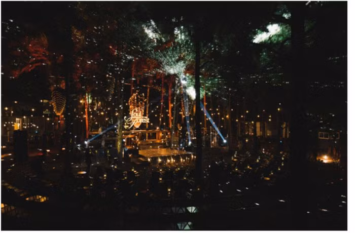 Sân khấu Soul of the Forest đã sẵn sàng cho đêm diễn “Du hành vào cơn mưa”