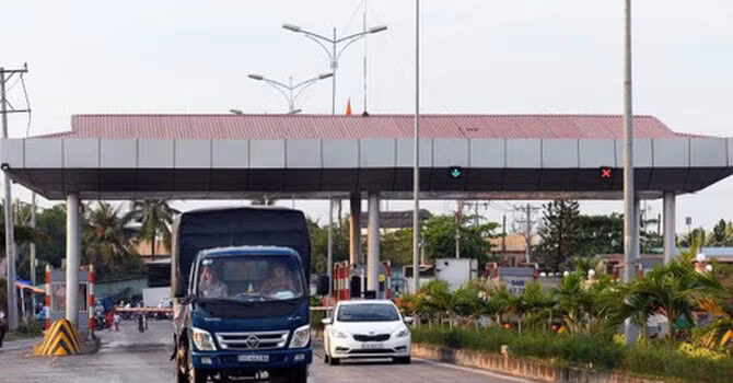 Rơi vào thế khó, chặng đường sắp tới của HT1 sẽ ra sao?