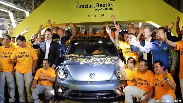 Volkswagen tổ chức “tiệc chia tay” cho chiếc xe hơi Beetle cuối cùng