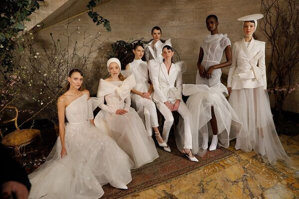 Phương My - NTK Việt đầu tiên tham dự New York Fashion Week Bridal ảnh 1