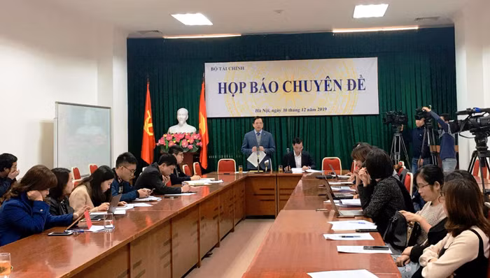 Bộ Tài chính cung cấp thông tin cho các cơ quan báo chí về công tác cổ phần hoá, thoái vốn DNNN
