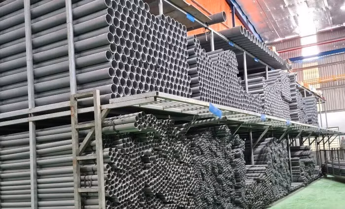 Sản xuất, buôn bán ống nhựa giả thương hiệu, 4 đối tượng bị khởi tố