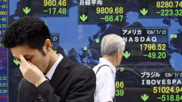 Chứng khoán châu Á chứng kiến sự sụt giảm nặng nề, Thái Lan tạm dừng giao dịch