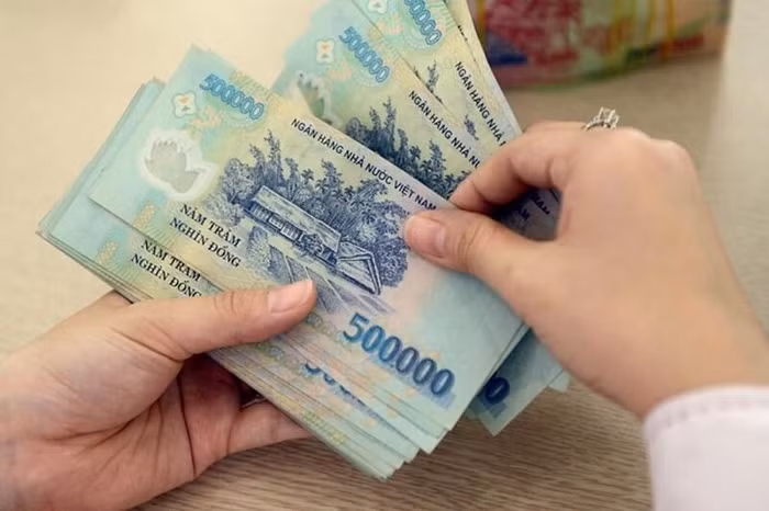 8 hiệp hội kiến nghị lùi thời điểm tăng lương tối thiểu