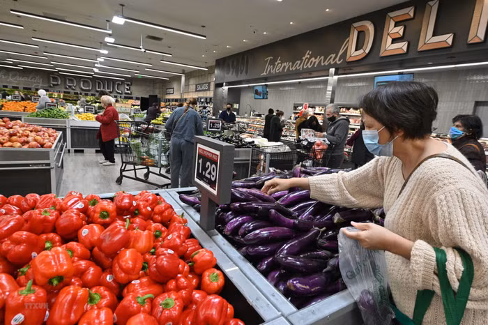 PCE của Mỹ chạm mức cao kỷ lục, Fed được khuyến cáo nên tăng lãi suất trên 9%