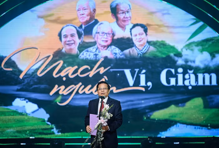 “Mạch nguồn ví, giặm”: Đêm nhạc đặc biệt tri ân 5 nhạc sĩ tài hoa của Nghệ An