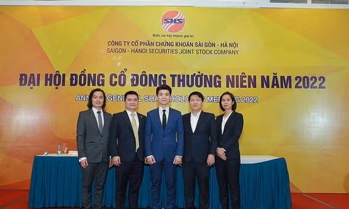 Chủ tịch SHS thành công mua vào 6 triệu cổ phiếu chưa phân phối hết