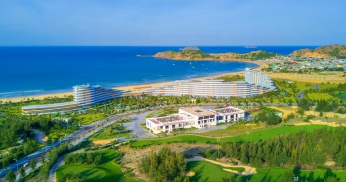 Du lịch bùng nổ, nghỉ dưỡng đa trải nghiệm hút khách