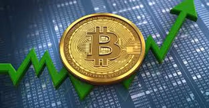 Bitcoin vượt mốc 33.000 USD
