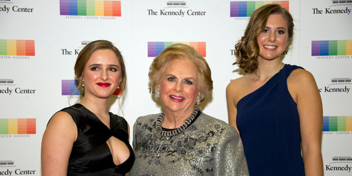 10 gia tộc giàu có nhất thế giới ảnh 2