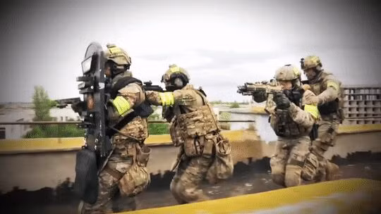 Video nghi vấn cố vấn Nga huấn luyện đặc nhiệm Velezuela ảnh 9