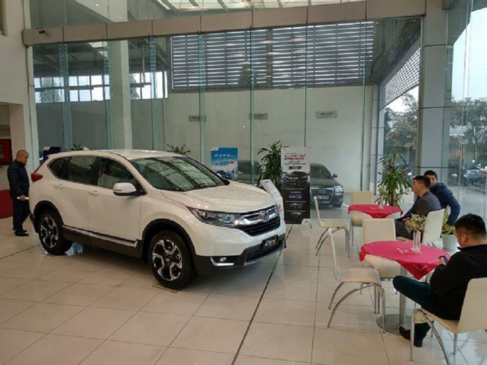 Giá Honda CR-V tăng gần 200 triệu vẫn cháy hàng