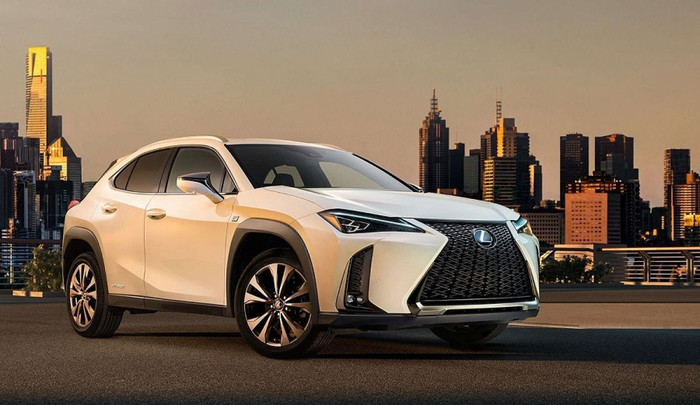 Hình ảnh đầu tiên của Lexus UX 2019 sắp ra mắt