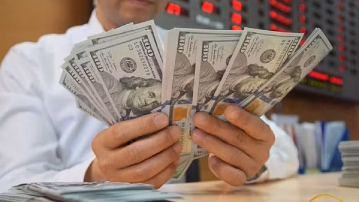 Tỷ giá USD hôm nay ngày 5/11: Đô tự do vọt lên 27.850 VND/USD, tỷ giá ngân hàng áp sát trần
