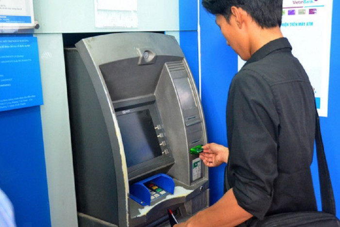 Lần thứ 2 NHNN yêu cầu 4 "ông lớn" dừng tăng phí rút tiền nội mạng ATM