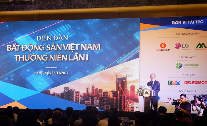 Ông Nguyễn Trần Nam, Trưởng ban tổ chức,Chủ tịch Hiệp hội Bất động sản Việt Nam phát biểu tại Diễn đàn