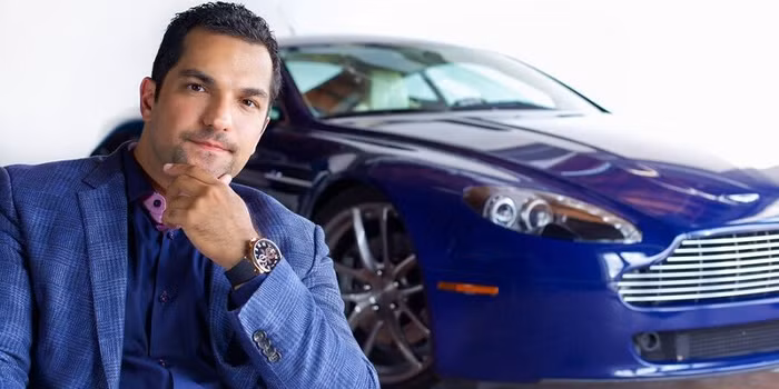 Tỷ phú Pejman Ghadimi: Hành trình từ rửa xe thuê đến nhà sáng lập 3 startup