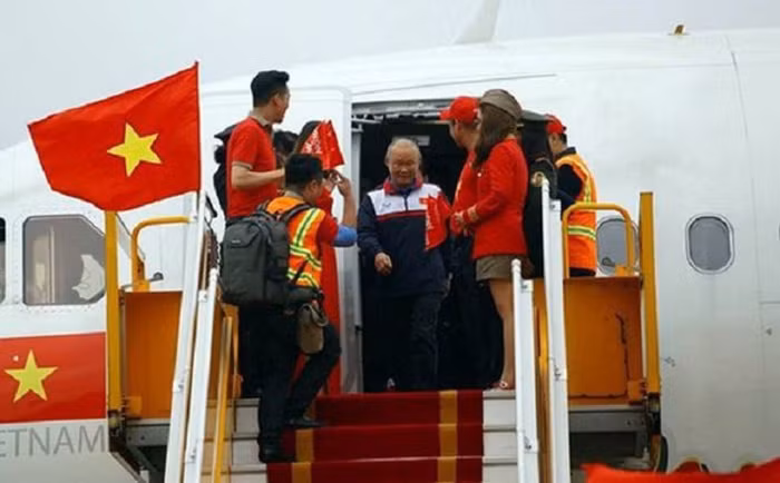 Vietjet hãng hàng không giá rẻ và cách PR "rẻ tiền"