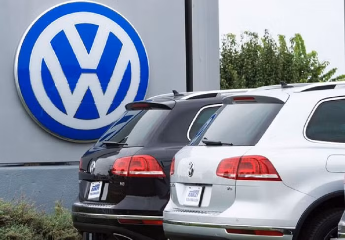 Các hãng xe Đức đối mặt khủng hoảng truyền thông