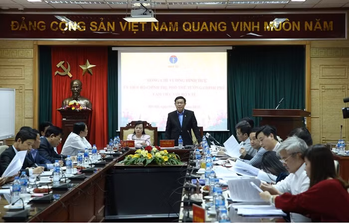 Tiếp tục đấu thầu thuốc tập trung, thí điểm đấu thầu vật tư y tế
