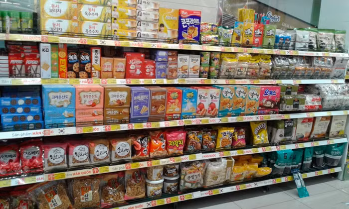 Làn sóng hàng ngoại nhập gia tăng