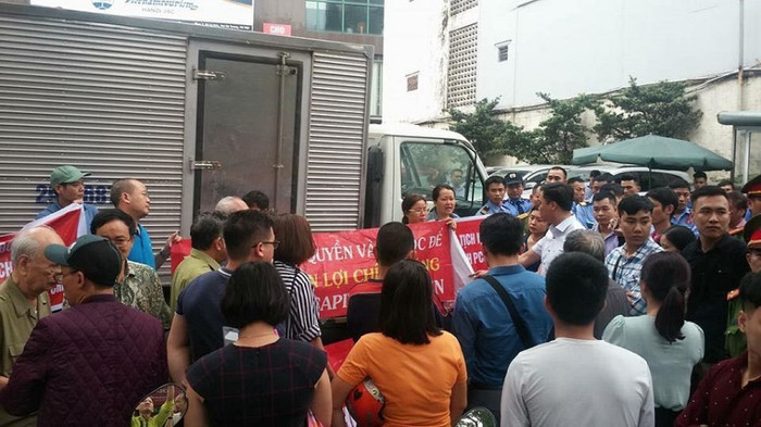 Sợ "bà Hỏa", dân tiếp tục vây dự án Discovery Complex 302 Cầu Giấy ảnh 3