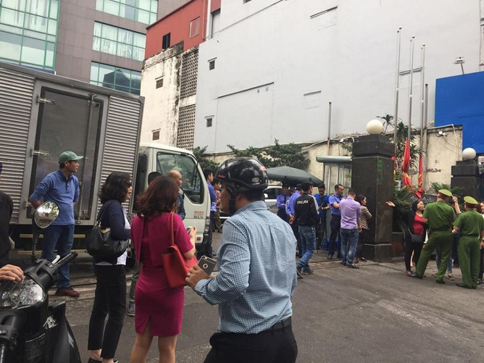 Sợ "bà Hỏa", dân tiếp tục vây dự án Discovery Complex 302 Cầu Giấy ảnh 4