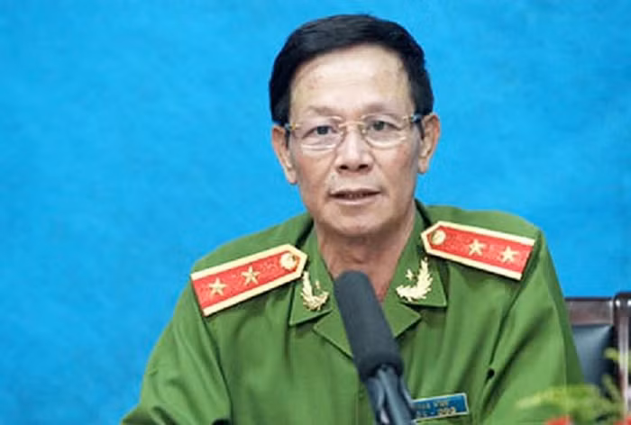Cựu trung tướng Phan Văn Vĩnh nhập viện trước ngày bị xét xử