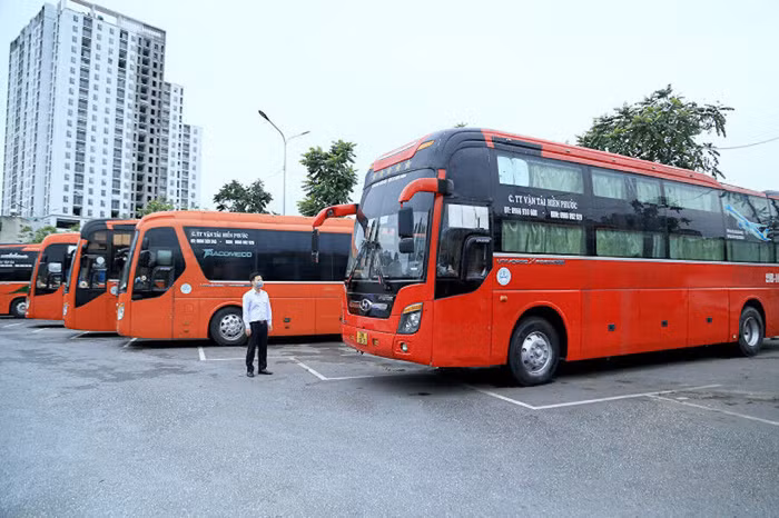 Trước việc kinh doanh khó khăn, chuyên gia đề xuất miễn phí đường bộ đến hết năm 2022. (Ảnh: Int)