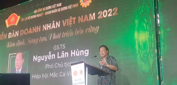 GS.TS Nguyễn Lân Hùng, PHó Chủ tịch Hiệp hội Mắc Ca Việt Nam