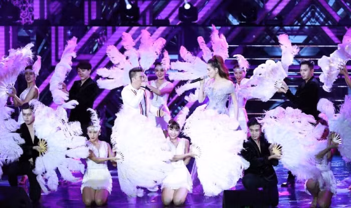 Đêm nhạc “Khi ta 25 – Live Concert” - chạm đến trái tim khán giả