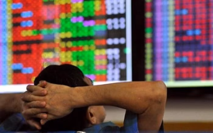 Gần 4 tỷ USD vốn hoá "bốc hơi" khỏi thị trường trong tuần qua