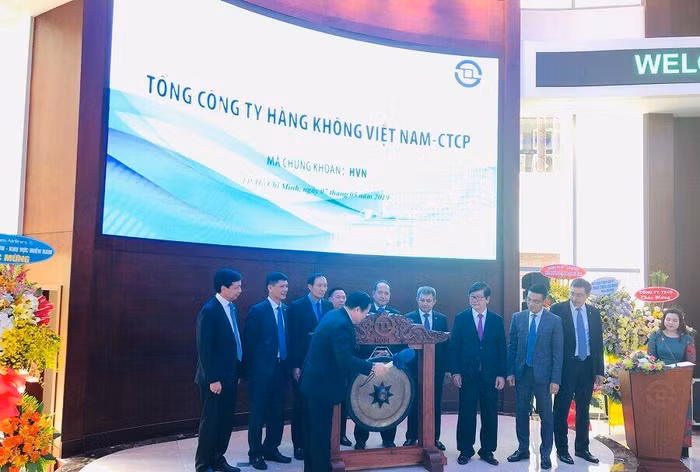 Vietnam Airlines chính thức chào sàn HoSE, sẽ giảm vốn Nhà nước về 51%