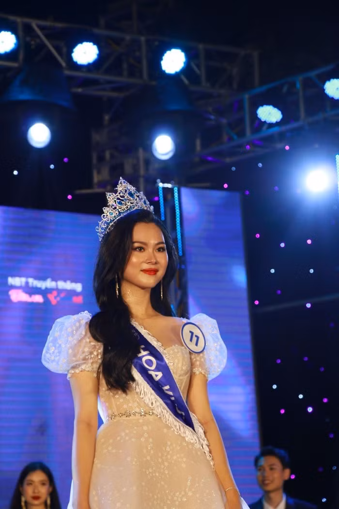 Đã tìm ra Hoa khôi của Duyên dáng Ngoại thương 2022 ảnh 1