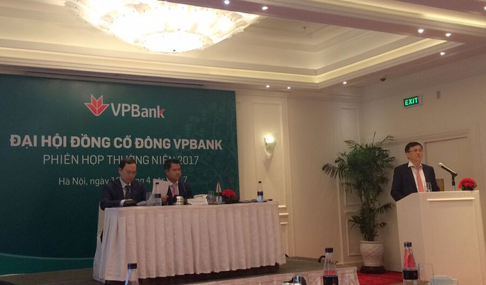 VPbank điều chỉnh tăng “sốc” lợi nhuận 6.800 tỷ vào phút chót